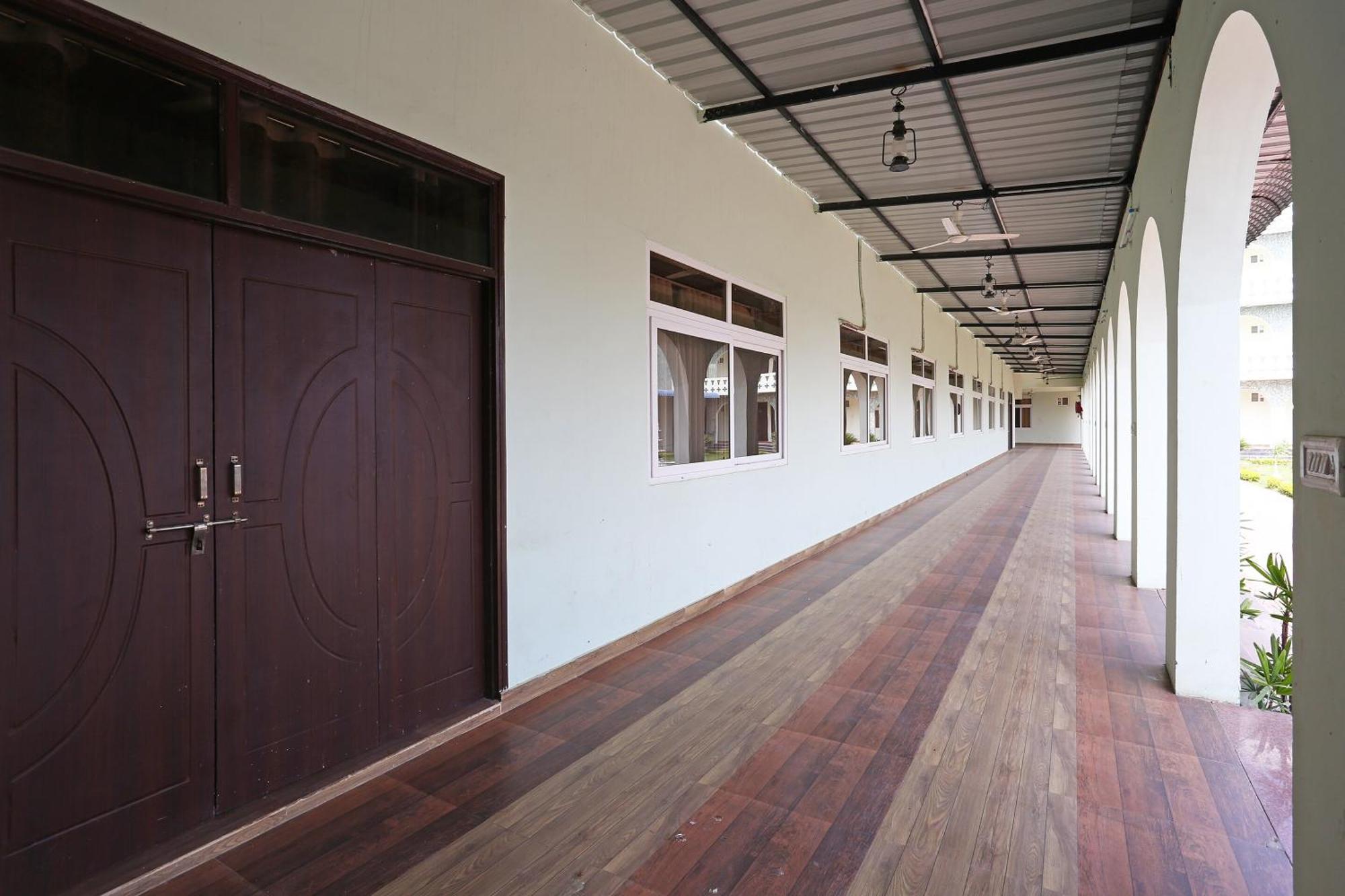 Hotel O Radhika Resort Kota  Esterno foto